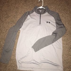 Under Armour loose heatgear half zip